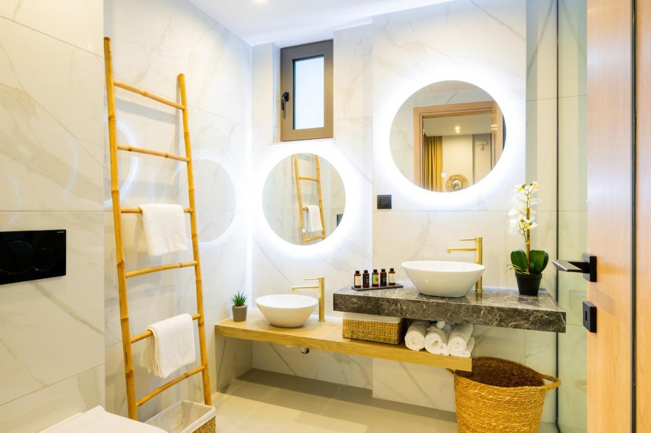 Nagia Luxury Family Villas อนาลิปซี ภายนอก รูปภาพ